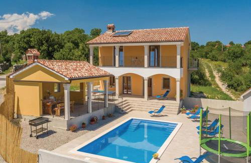 Villa in Skitaca with Pool and Sea Views - Photo 1