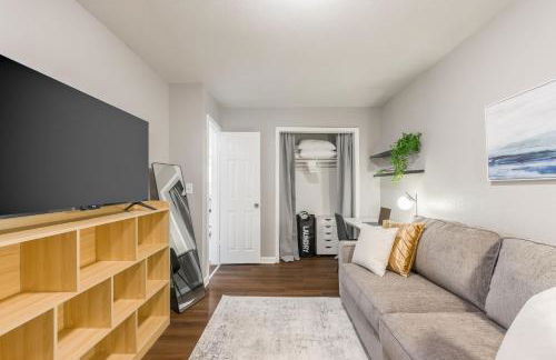 Apartment Kansas City 15mins to KCI with a KING bed and work desk - Foto 12