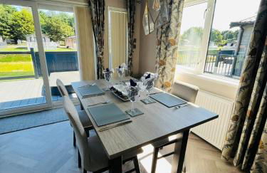 Laburnum Lodge with Hot Tub - Foto 11