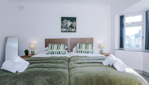 Premium 3-Bed Detached by Papermill, Deeside - Wirral - Foto 4