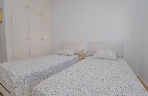 Casa Adosada Esquinera Urbanización Piscina Comunitaria - Photo 10