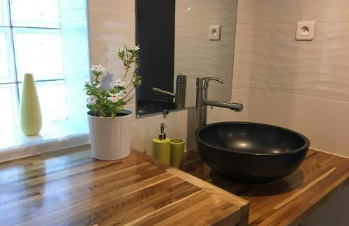 Tranquil Villa with Pool - Foto 13