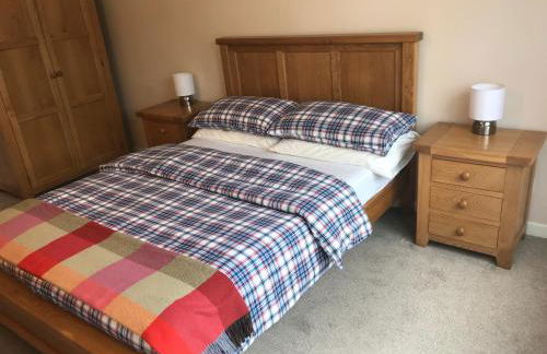 Borrodale, one bedroom apartment with balcony and loch view. - Photo 16