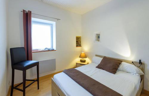 Peaceful Holiday Home in Plouguin with Indoor Pool - Foto 22