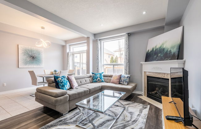 GLOBALSTAY. Modern 3-4 Bedroom Town - Photo 37