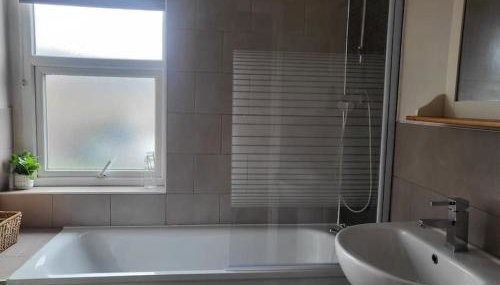 Nice 2 bedroom (3 beds) house in Huddersfield - Foto 2