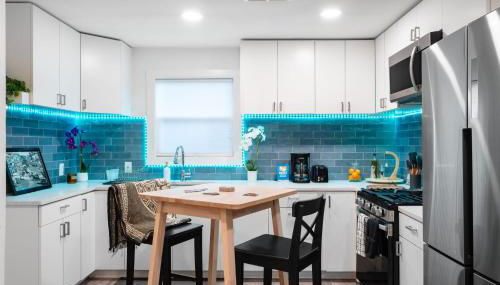 East Austin Bungalow w BBQ Firepit Fun Yard - Foto 3