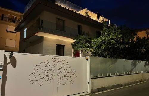 Appartamento Spotorno con ampio terrazzo attrezzato anche con angolo cottura - Foto 8