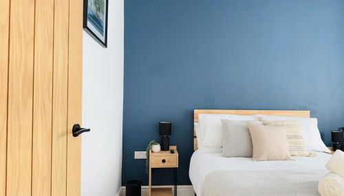 Comfy 4 Bed Home - Port Talbot - Perfect for Contractors & Families - Foto 4