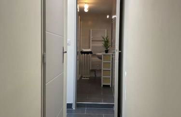 Maison de Charme - 4 Chambres - Courette & Parking Gratuit - Foto 51