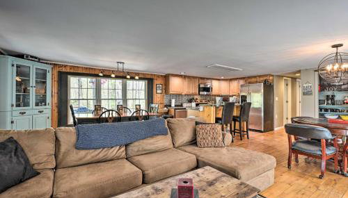 Cozy Cabin with Sunroom and Cacapon River Access! - Foto 5