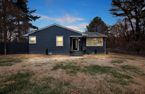 Stylish Hot Tub Retreat with Ping Pong home - Foto 61