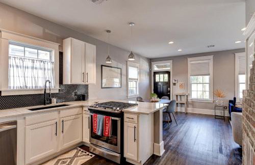 Uptown 3BR w Fenced Yard Near Magazine - Photo 13