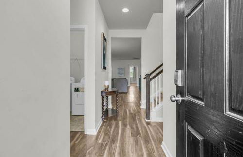 Quiet 3 Bedroom Escape in Ladson with 2 Car Garage - Foto 28