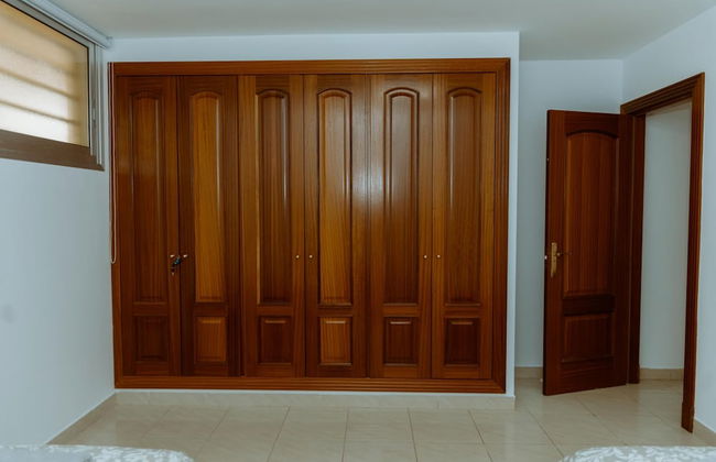 Seaview Splendor 2 Bedroom Modern Comfort - Photo 27