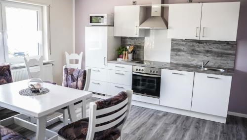 Ferienhaus Eifelwind Kamberg - Foto 5, stove, dishwasher, minibar