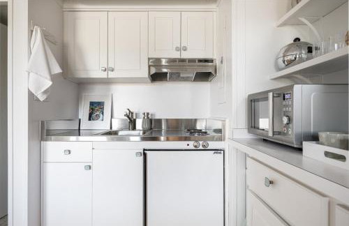 Glen Arbor Riverfront Retreat Steps to Beach! - Foto 9