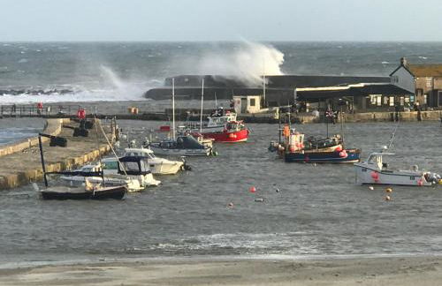 Little Monmouth 4 bedroom cottage, Old town Lyme Regis, dog friendly and parking - Photo 34