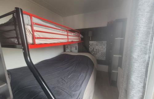 Mobil-home moderne avec piscine couverte, proche mer, 6 pers, animaux admis - FR-1-777-25 - Foto 6