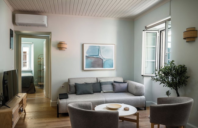 Petite Town Hall Apartment by Konnect, Old Corfu Town - Photo 15