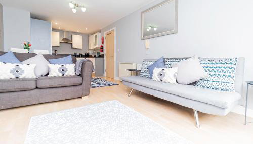 Contractors 4 Beds 2 BathroomsTown Centre Parking - Foto 3