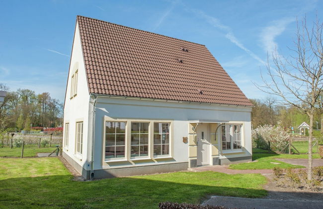 Villa With Private Garden - Foto 1