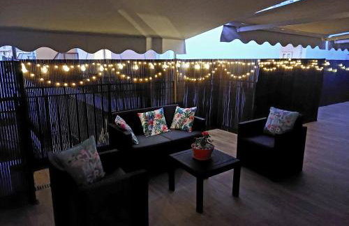 Central Apartment Near The beach with huge private terrace - Foto 22