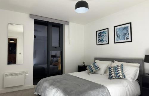 Cozy City Centre Apartment with Free Gym and Free Coffee - Photo 64