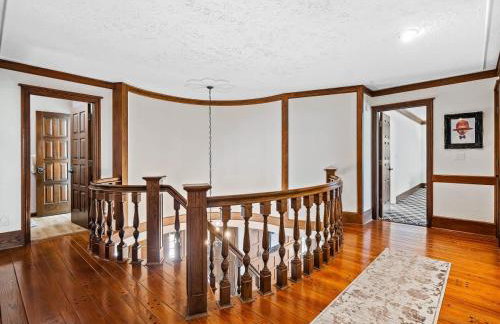 Unique Estate 5 Bedrooms Fire Pit Sleeps 10 - Foto 48