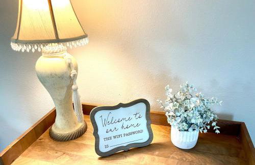 Peaceful Haven 2BR 1BA in Quiet Neighborhood - Foto 24