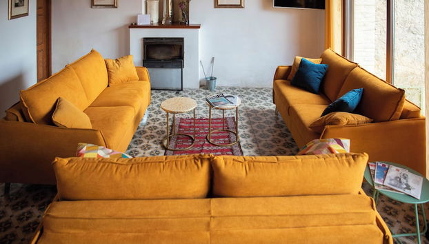 Coin salon dans le hall