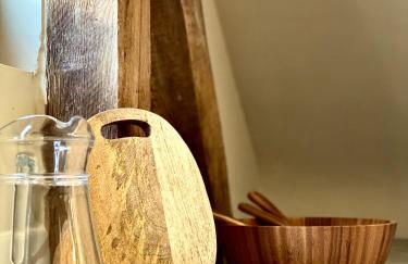 Cosy Hampshire Barn Getaway, Large garden alongside a stunning river - Fire Pit, BBQ, Outdoor seating - Country walks & Pubs - Foto 17