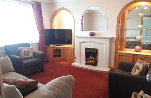 Hilltop House - Photo 1