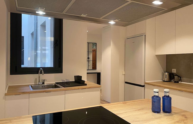 w Majestic 2BR at Palacio Real - Photo 7