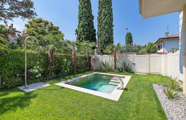 Luxury Lakefront Catullo with pool - Photo 76