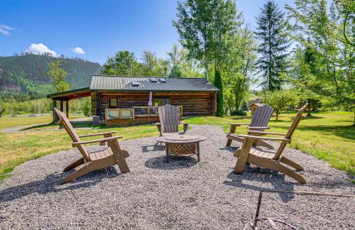 Hot Tub and Deck Dog-Friendly Arlington Cabin - Foto 1