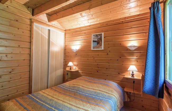 Chalet in Lovely, Rich Forest Setting With a Beautiful View - Photo 20