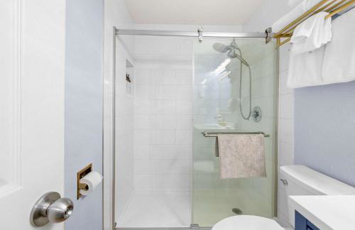 Bright Beach Town Bungalow - Foto 25