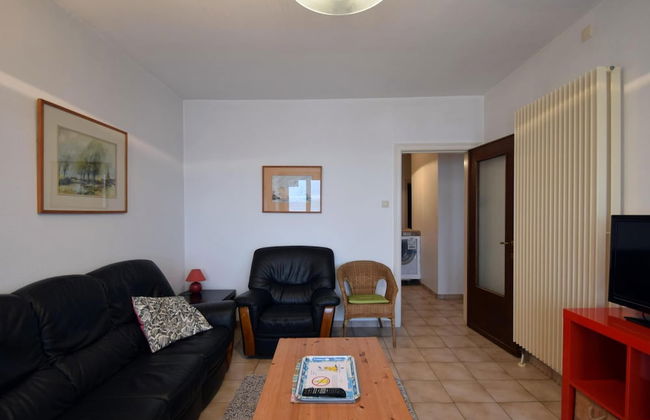 Seaside Stay w/ Large Terrace - Photo 5