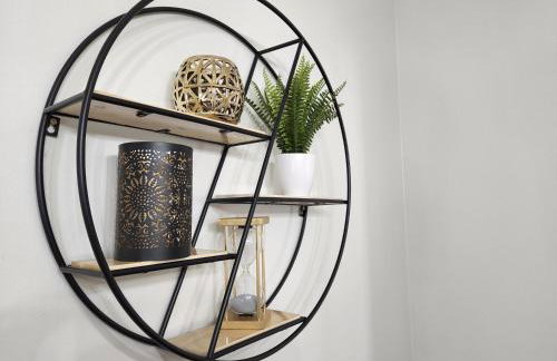 Spacious Centrally Located 3 Bed 2 Bath - Sleeps 8 - Foto 14