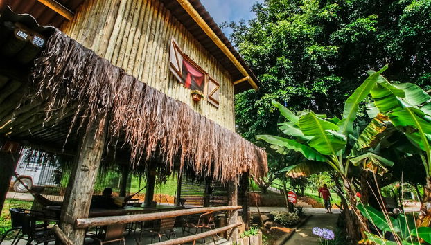 Check-in/check-out kiosk