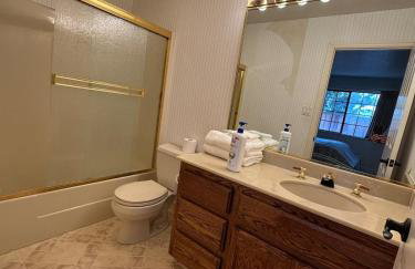 4300 sq ft Bay Escape, Near Beach, Golf and Trails - Foto 24