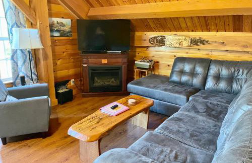 Spacious Salmon River Waterfront Lodge for 6 - Foto 16