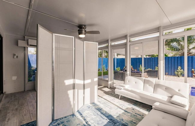 Modern Spacious Home With Pool Jacuzzi - Photo 53