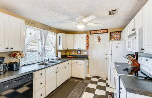 Cozy PCB Cottage about 1 Block to Beach! - Photo 14