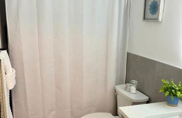 20 OFF BLUE WAVE 10min Beach and Airport - Foto 33