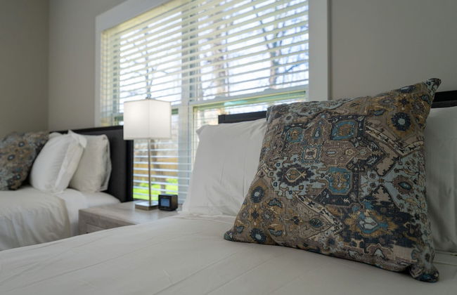 New Luxury Family Friendly Home Centrally Located - Foto 17