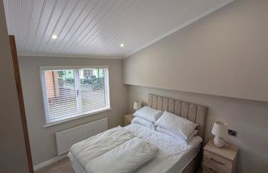 Luxury Hot Tub 3 Bedroom Lodge - Lake Windermere - Foto 18