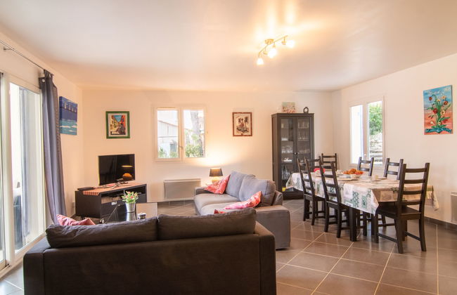 3 bedroom House in Bagnols-en-Forêt with private pool and garden - Photo 11