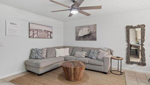 Lux min to Beach and Hospital with Hot Tub - Foto 3